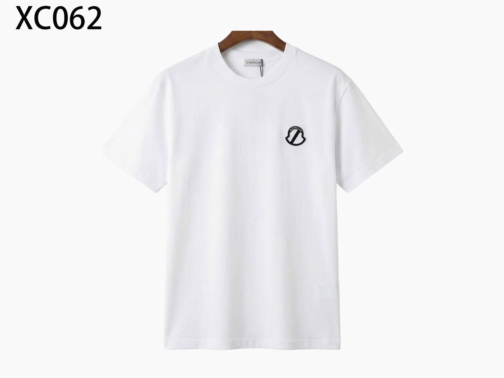 Moncler（蒙口)